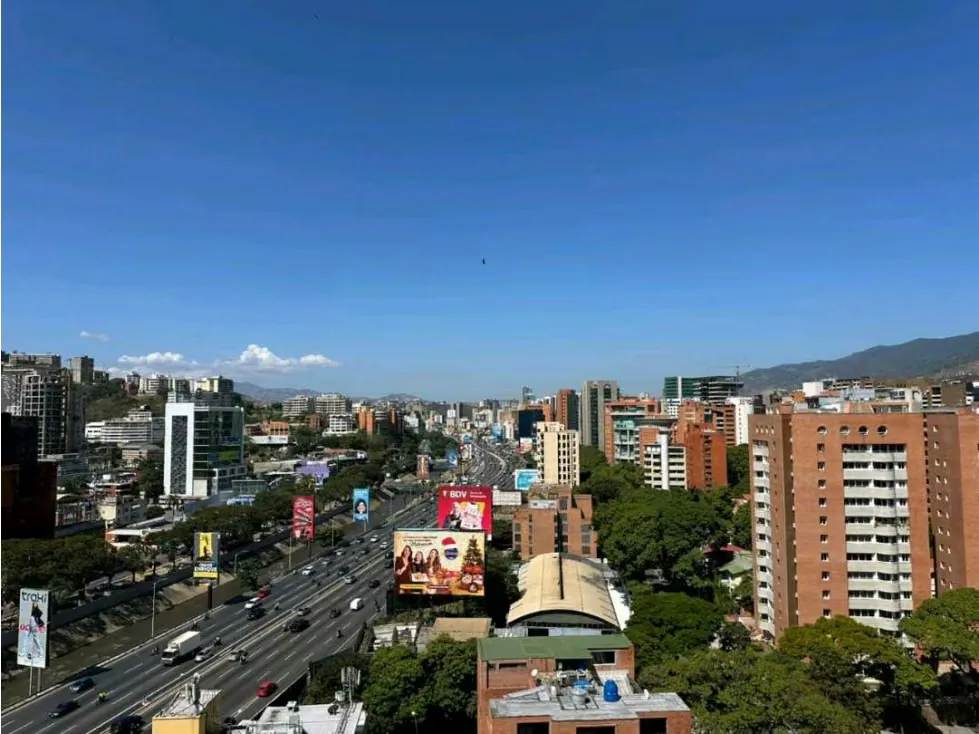 Se vende PH Res. 801 Urb. El rosal - 16