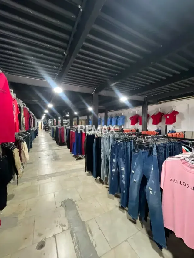 Oportunidad de Expansión Comercial en La Democracia En Venta Local Comercial. - 2