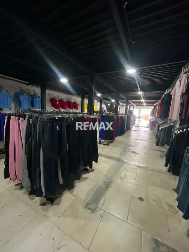 Oportunidad de Expansión Comercial en La Democracia En Venta Local Comercial. - 3