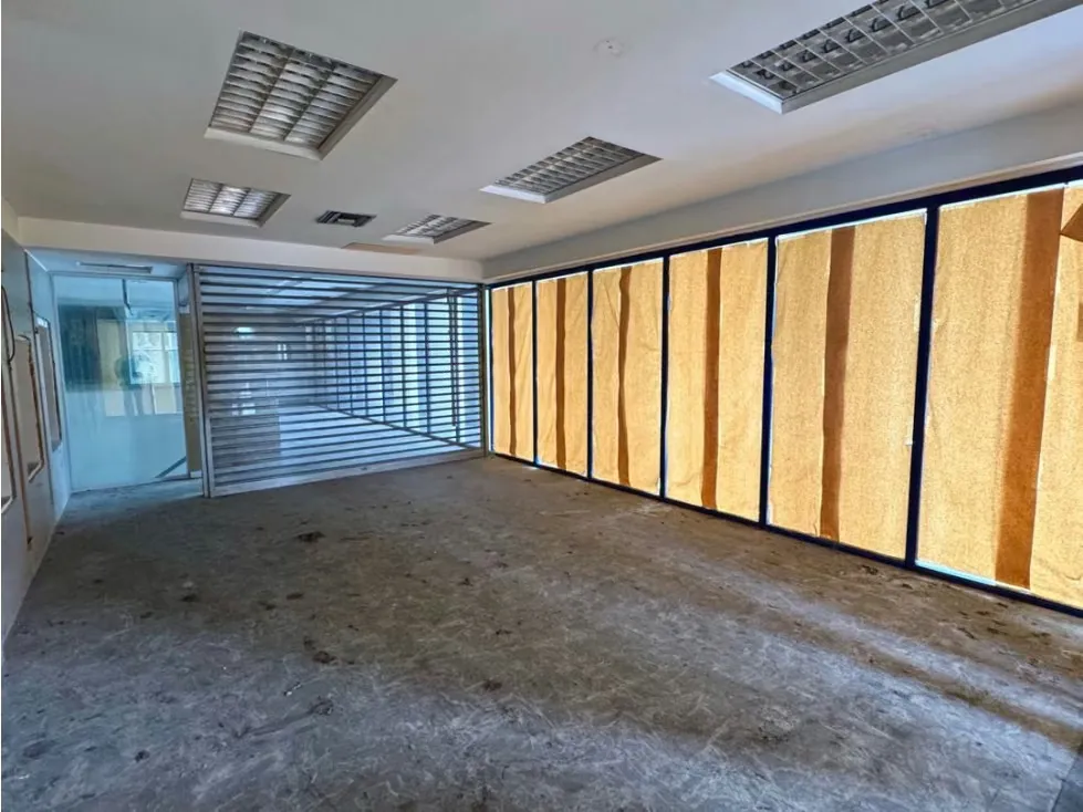 En Venta Local Comercial en Los Palos Grandes. Chacao - Caracas - 5
