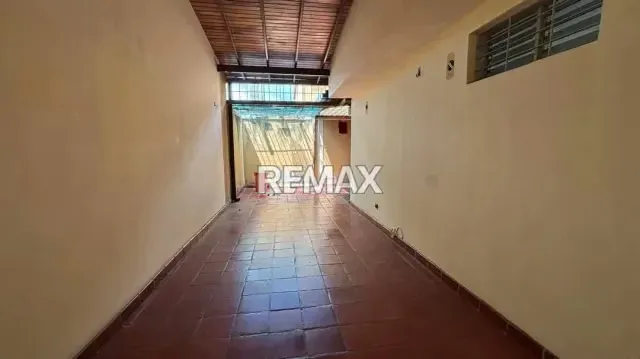 En venta Casa Urb Trigalpa - 2