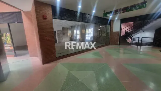 LOCAL COMERCIAL EN ALQUILER PLANTA BAJA PB-12 C.C. GALERIA LAS AMERICAS - 11
