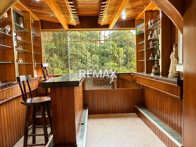 Venta, Apartamento, Frente C.C Galerías Paraíso - 6