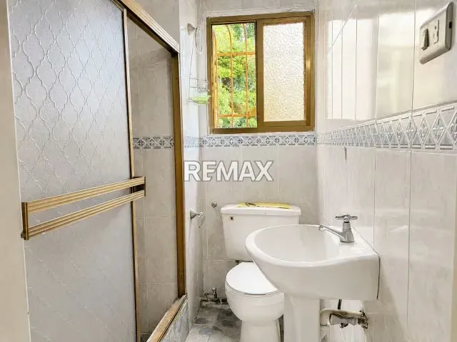 Venta, Apartamento, Frente C.C Galerías Paraíso - 8
