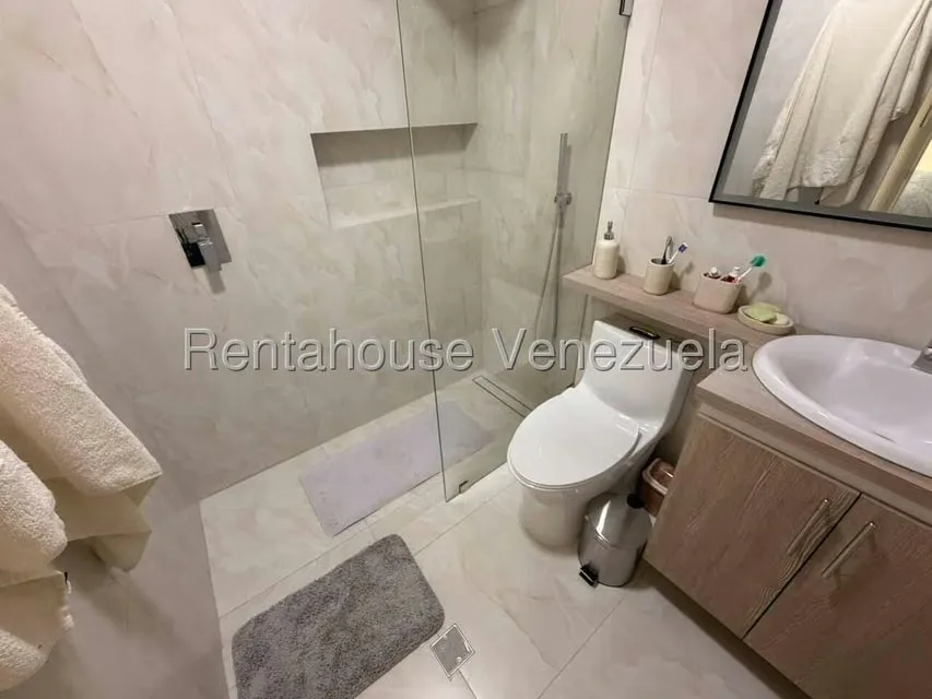 Apartamento (1 Nivel) en Venta en Los Samanes, Distrito Metropolitano - 10
