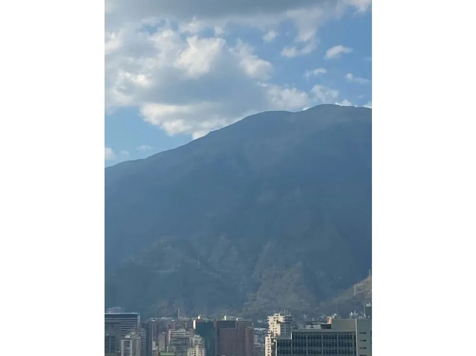 Vendo casa 850m2 Lomas de las Mercedes 4279 - 2