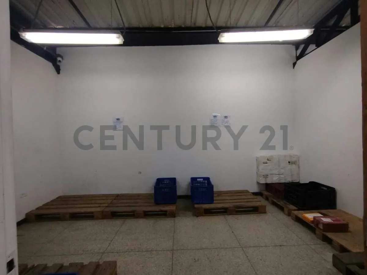 Local en alquiler de 935M2 de terreno, ideal para operaciones de gran escala. - 6