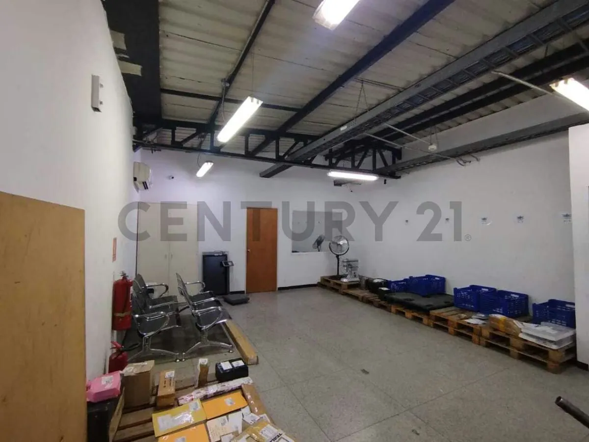 Local en alquiler de 935M2 de terreno, ideal para operaciones de gran escala. - 7