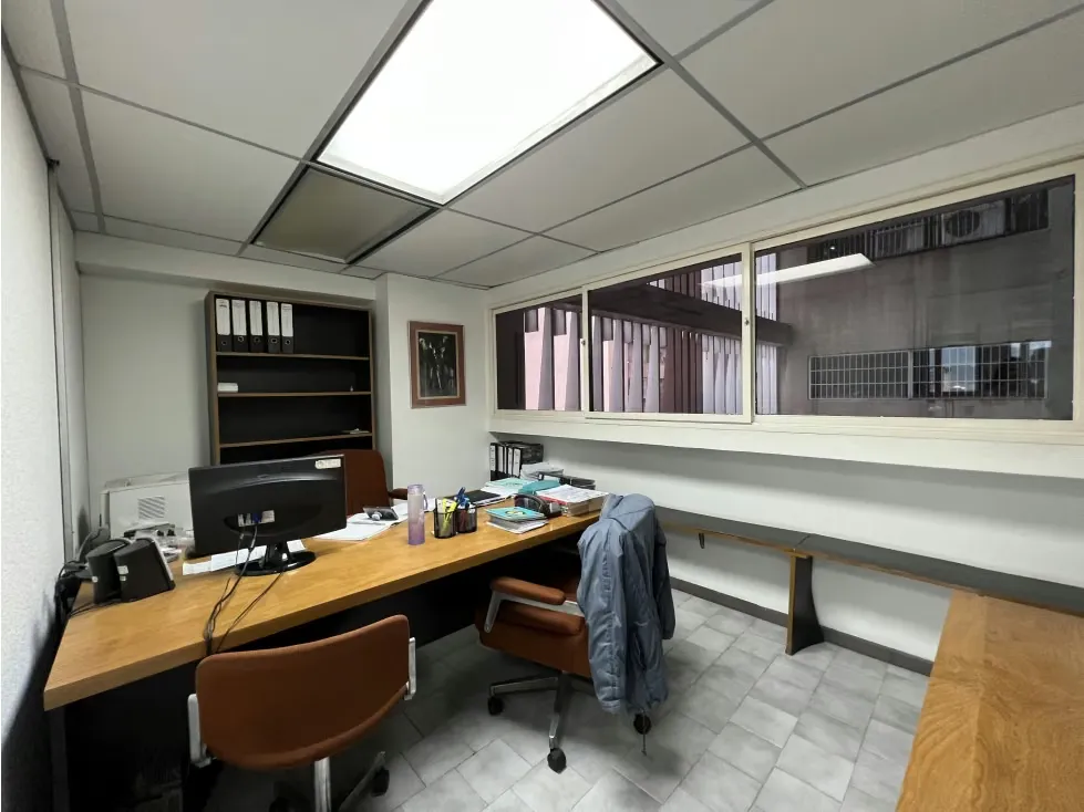 Se Alquila oficina/168M2/2b/Los Dos Caminos/8331 - 9