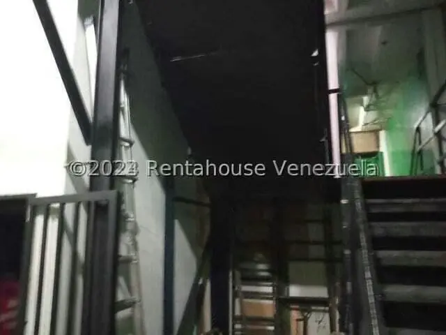 Local Comercial en Venta en Parroquia La Candelaria, Distrito Metropolitano - 11