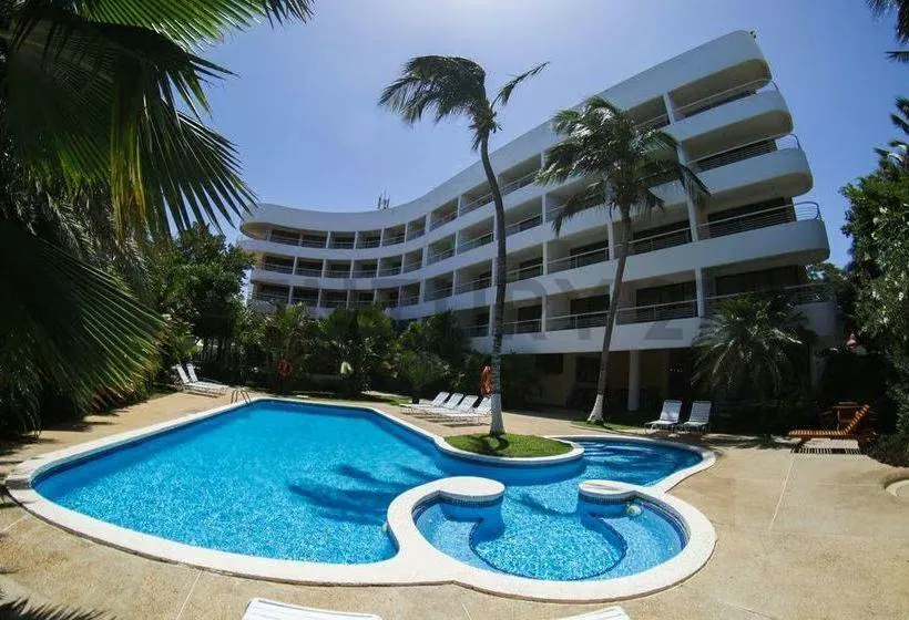 En venta Hotel California en playa El Yaque Isla de Margarita - 4