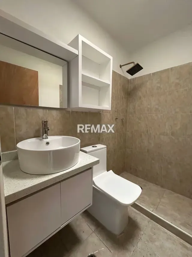 ¡HERMOSA CASA EN VENTA! - 4