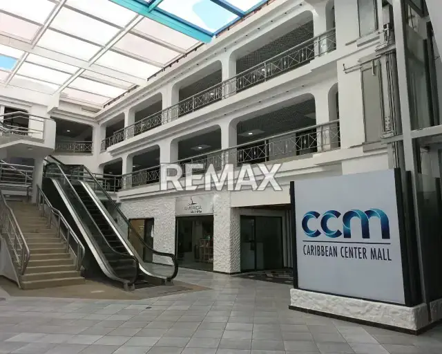 ATRACTIVO LOCAL IDEAL PARA OFICINA EN EL CENTRO COMERCIAL CARIBBEAN MALL