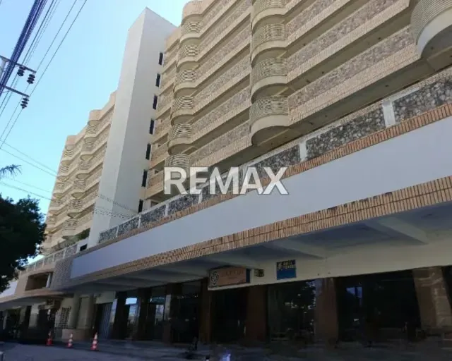 ATRACTIVO LOCAL IDEAL PARA OFICINA EN EL CENTRO COMERCIAL CARIBBEAN MALL - 6