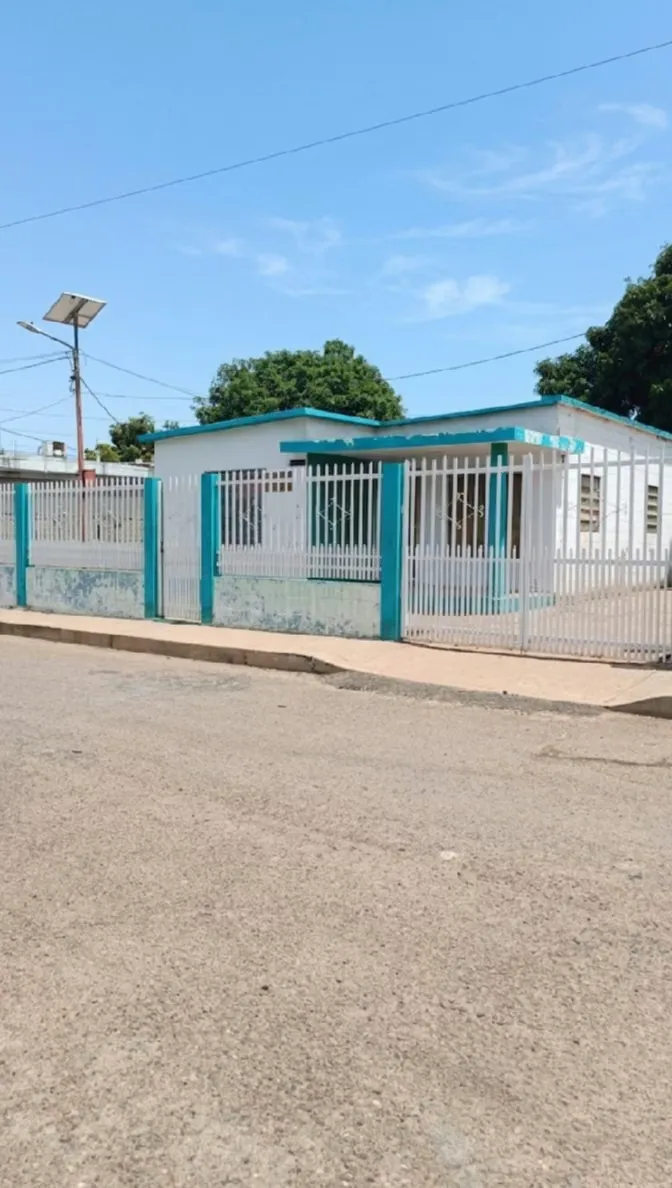 Se vende casa en Manzanillo para remodelación