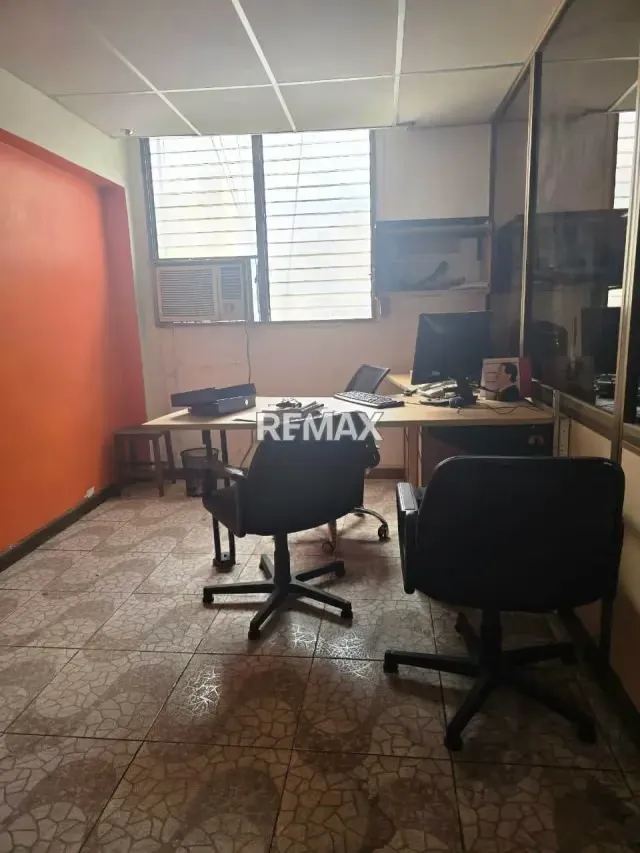 OFICINA EN VENTA - URB. PARROQUIA SANTA ROSALIA - 10