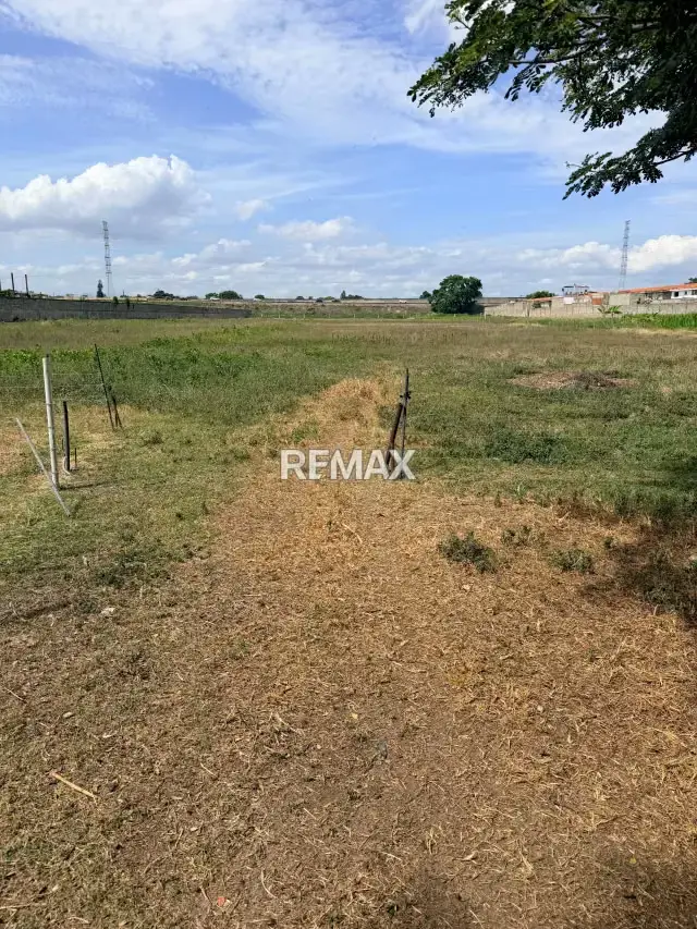 TERRENO AV. ARAGUA
