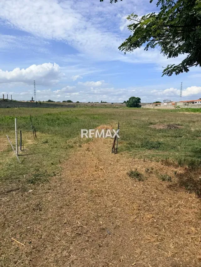 TERRENO AV. ARAGUA - 3