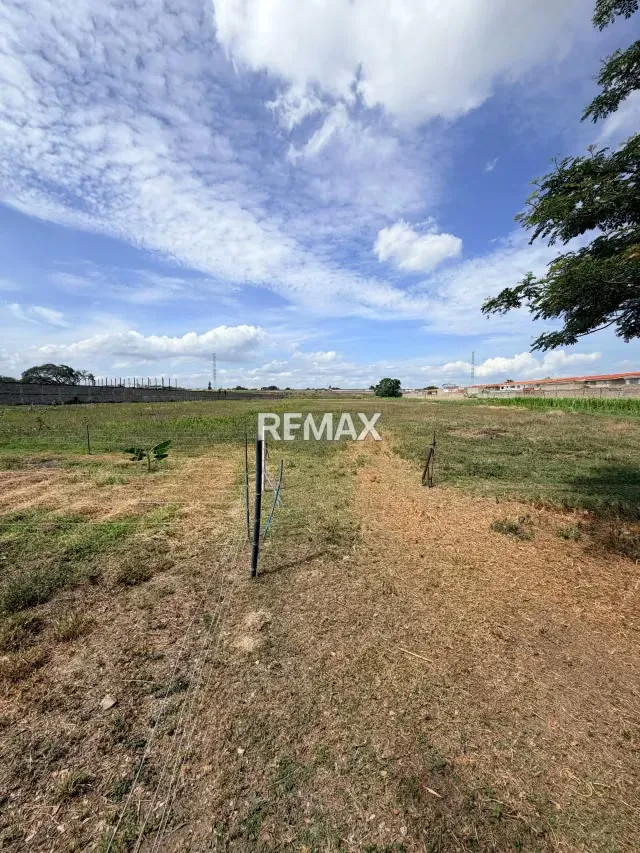 TERRENO AV. ARAGUA - 4