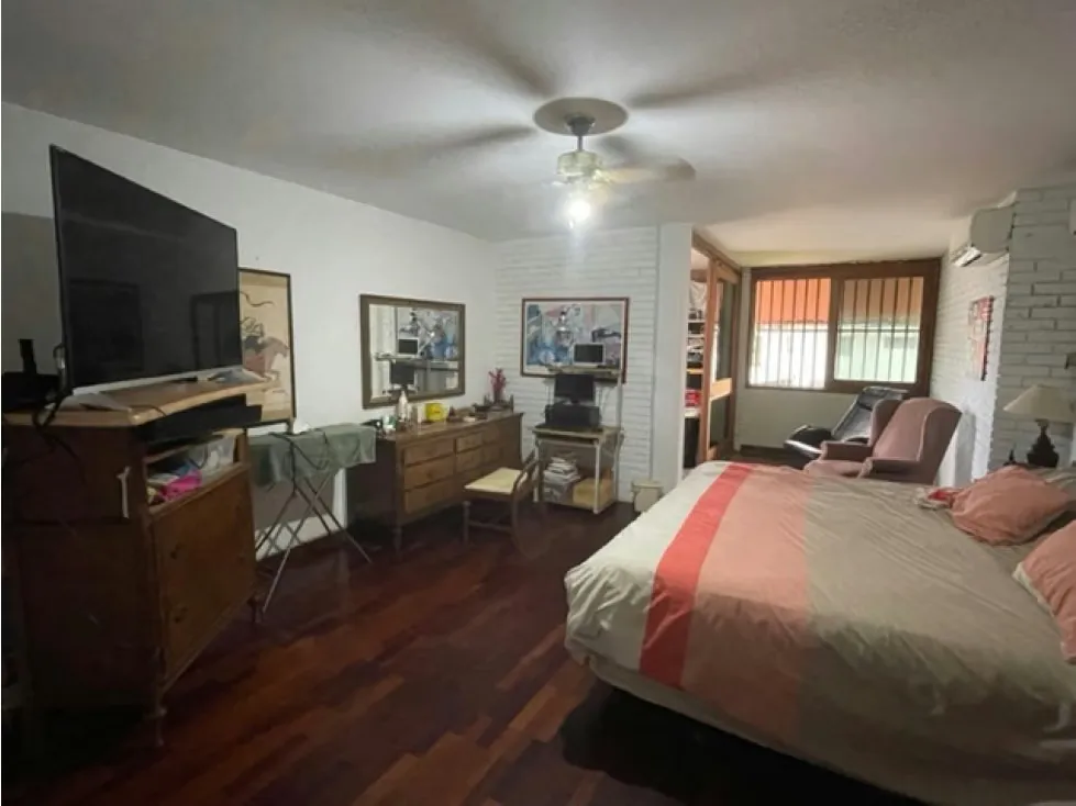 Se vende casa 750m2 Prados Del Este 8227 - 18