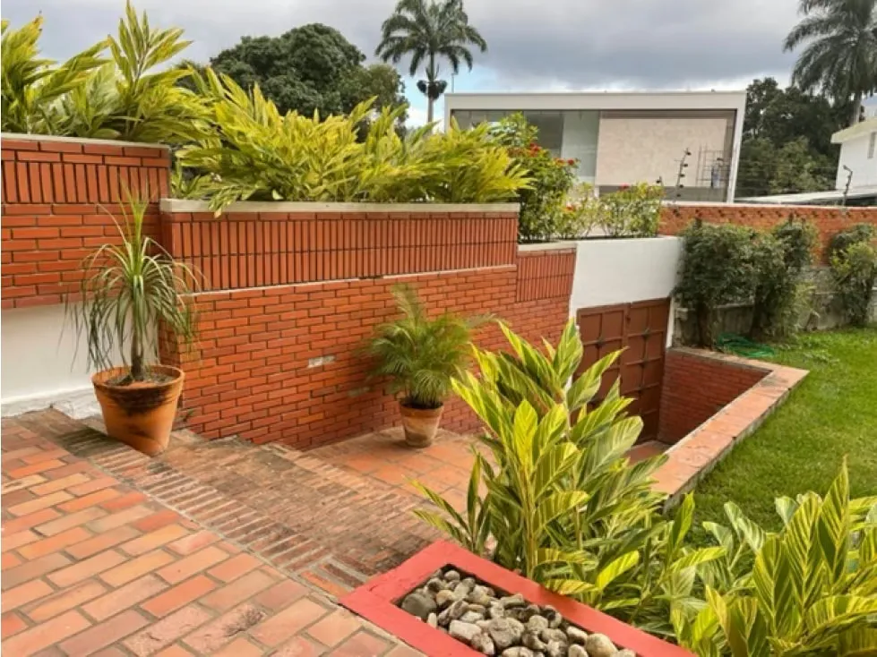 Se vende casa 750m2 Prados Del Este 8227 - 3