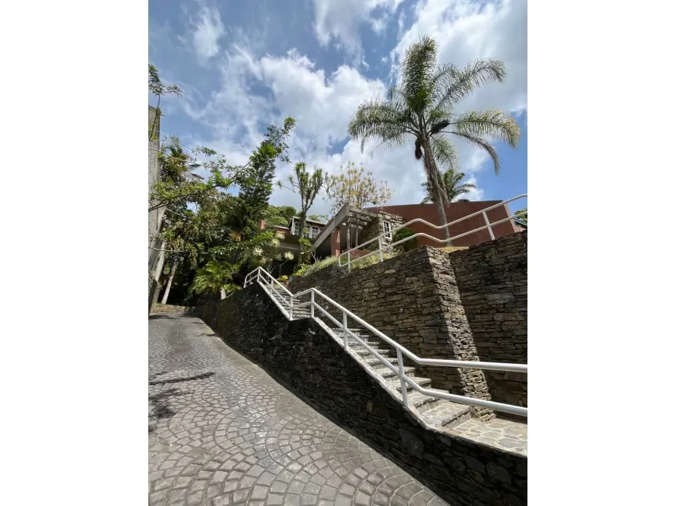 Se vende casa 813m2 La Lagunita 5508 - 3