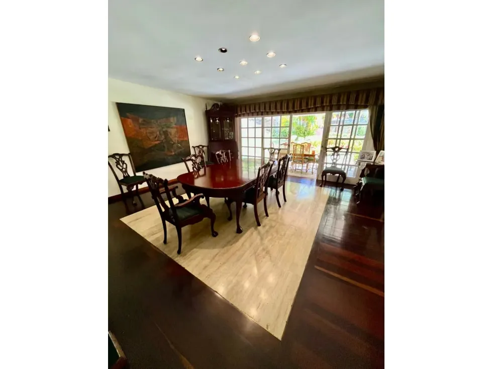 Se vende casa 813m2 La Lagunita 5508 - 5