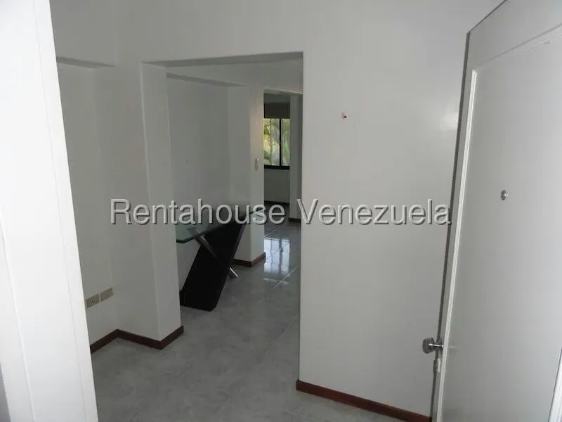 Apartamento (1 Nivel) en Alquiler en Miranda, Distrito Metropolitano - 11