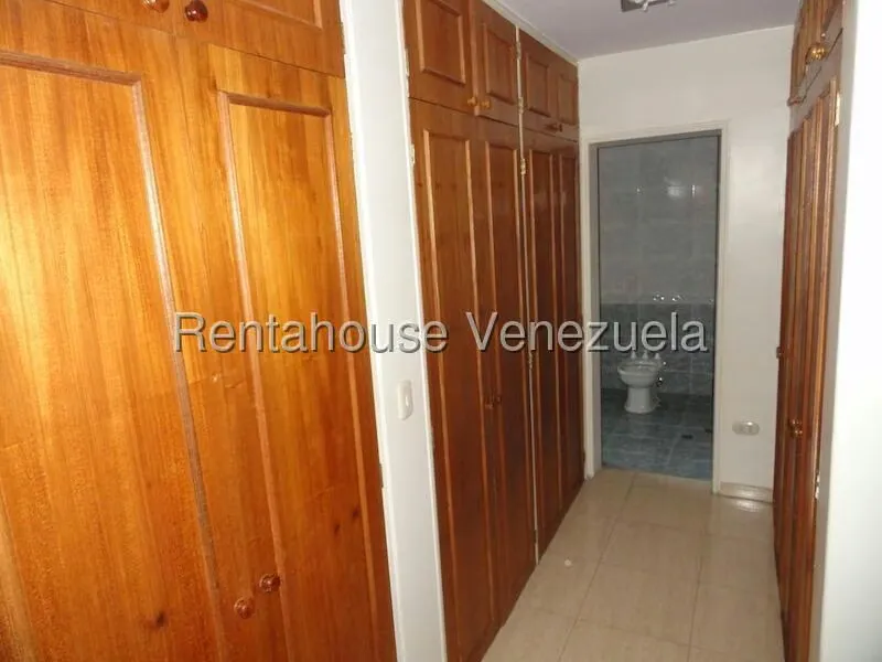 Apartamento (1 Nivel) en Alquiler en Miranda, Distrito Metropolitano - 14