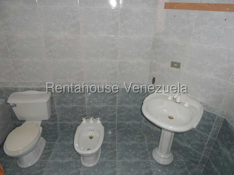 Apartamento (1 Nivel) en Alquiler en Miranda, Distrito Metropolitano - 15