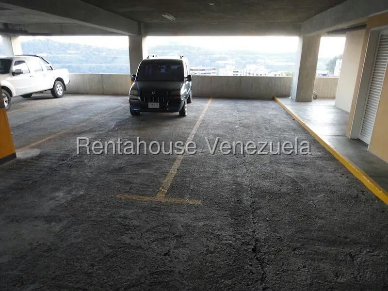 Apartamento (1 Nivel) en Alquiler en Miranda, Distrito Metropolitano - 23