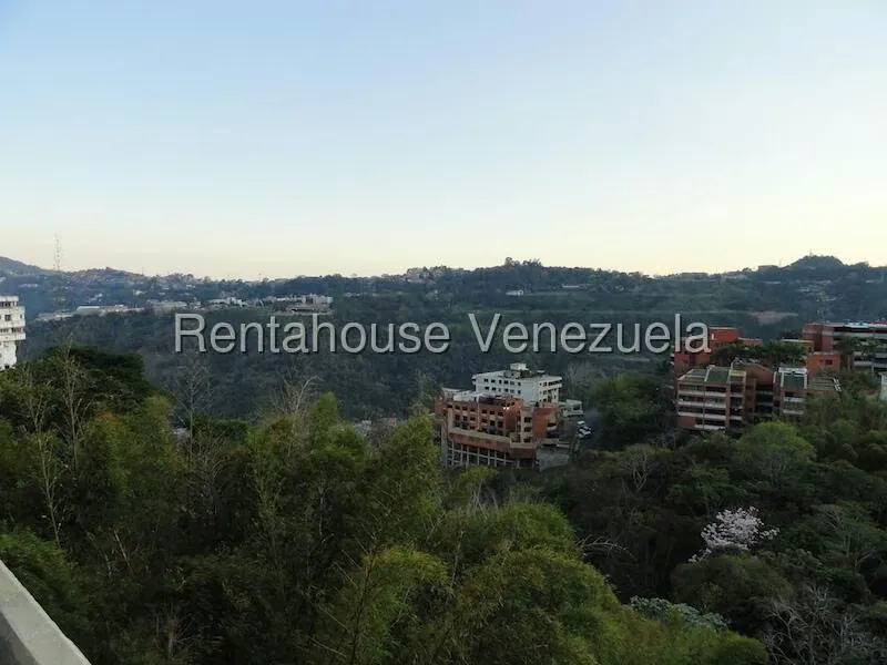 Apartamento (1 Nivel) en Alquiler en Miranda, Distrito Metropolitano - 25