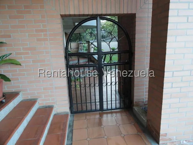 Apartamento (1 Nivel) en Alquiler en Miranda, Distrito Metropolitano - 28