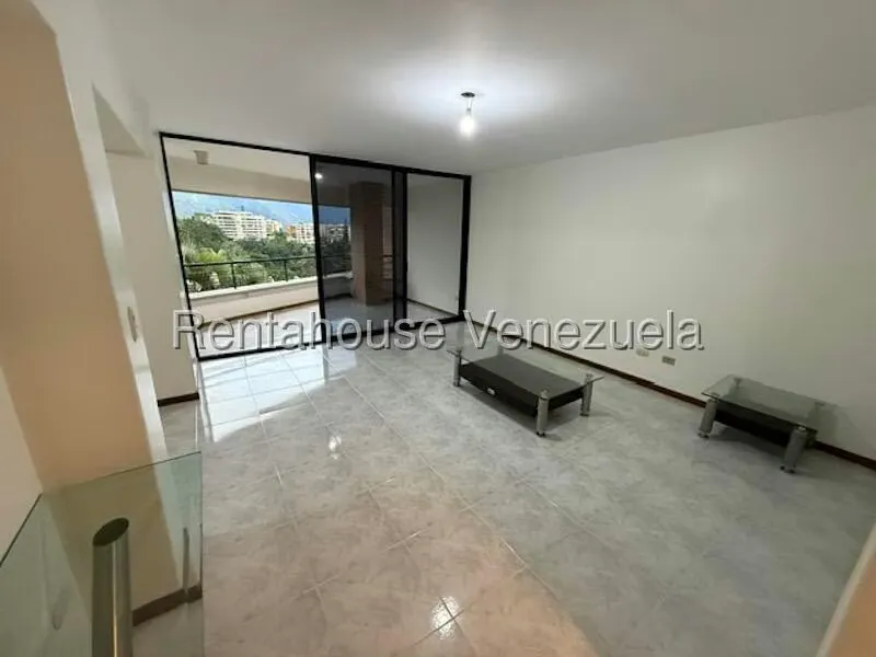 Apartamento (1 Nivel) en Alquiler en Miranda, Distrito Metropolitano - 31