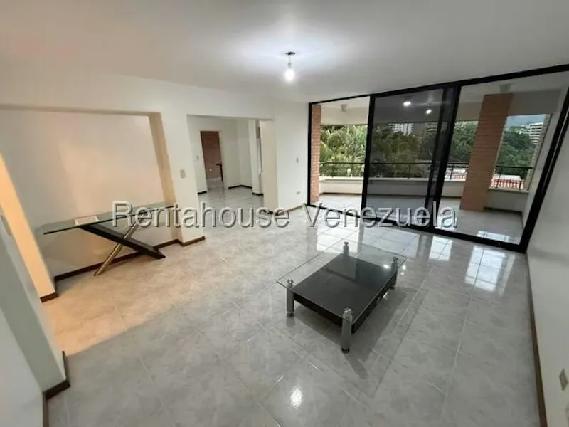 Apartamento (1 Nivel) en Alquiler en Miranda, Distrito Metropolitano - 32