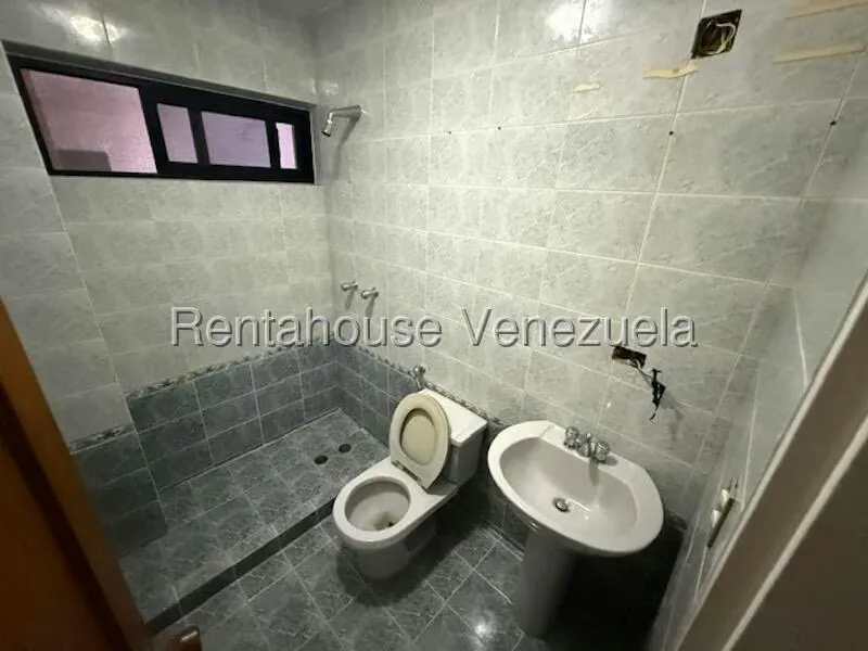 Apartamento (1 Nivel) en Alquiler en Miranda, Distrito Metropolitano - 43