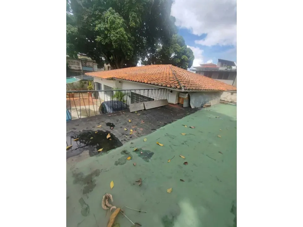 Se vende casa para remodelar 490m2 Altamira 0725 - 8