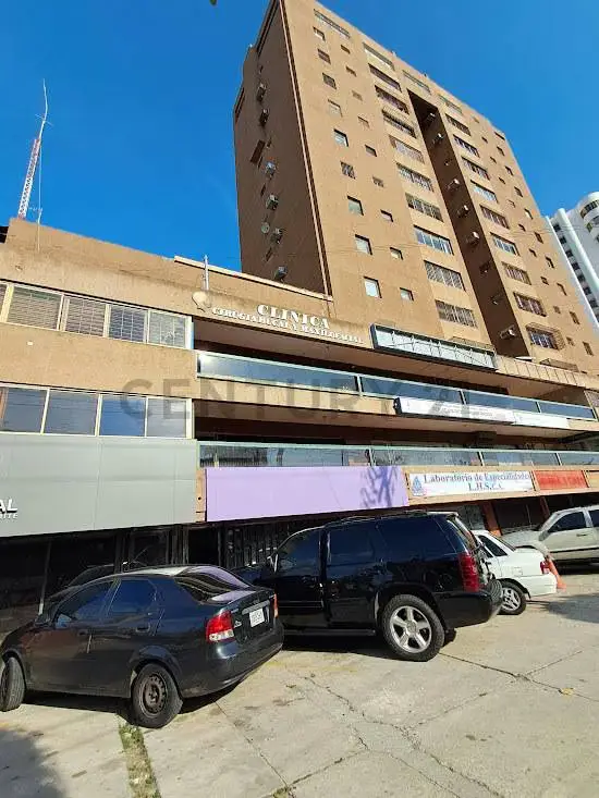 Se Alquila Local comercial u oficina en La Lago. Maracaibo