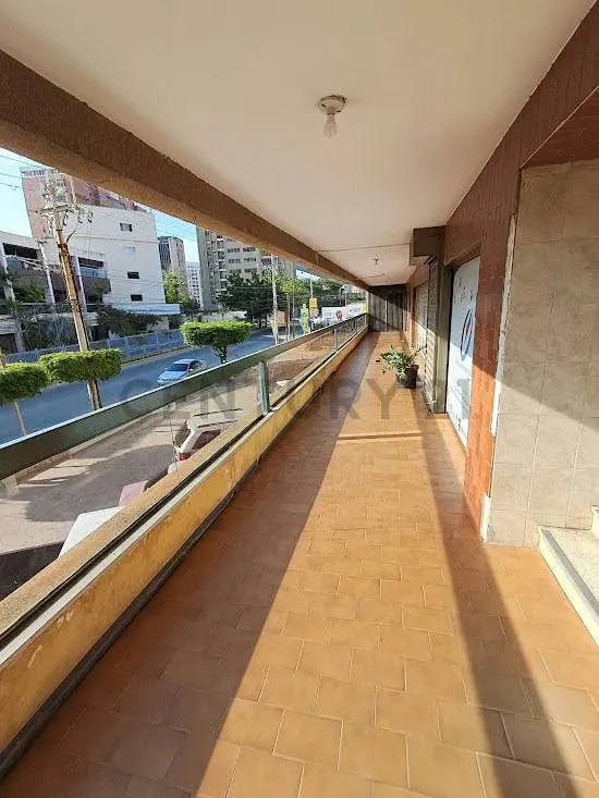 Se Alquila Local comercial u oficina en La Lago. Maracaibo - 5