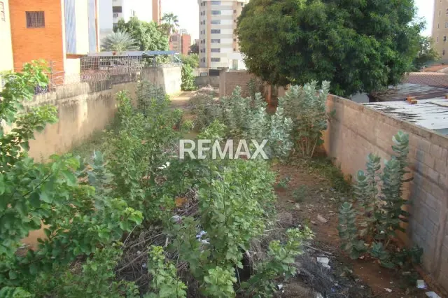 En Venta Terreno Calle 73 con Av 3D, Sector La Lago, Maracaibo - 3