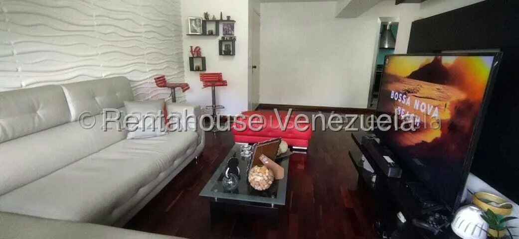Apartamento (1 Nivel) en Venta en La Bonita, Distrito Metropolitano - 4