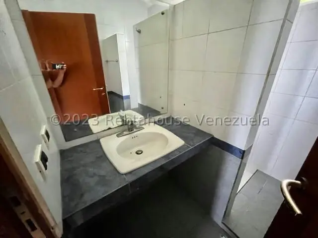 Casa (Duplex) en Venta en La Lagunita Country Club, Distrito Metropolitano - 46