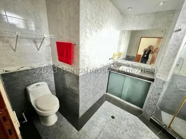 Casa (Duplex) en Venta en La Lagunita Country Club, Distrito Metropolitano - 51