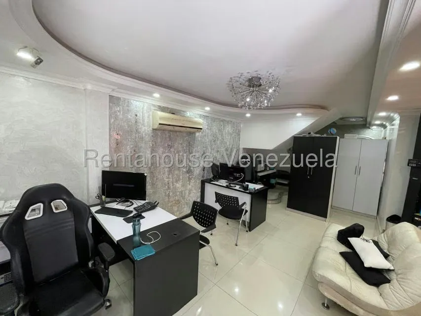 Townhouse (Duplex) en Venta en Avenida Aragua, Aragua - 16