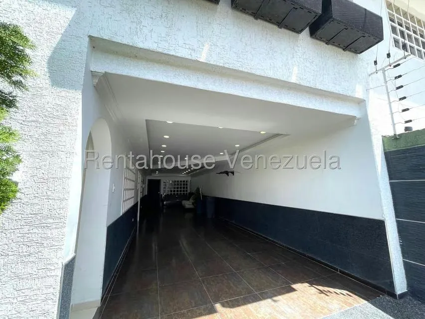 Townhouse (Duplex) en Venta en Avenida Aragua, Aragua - 30