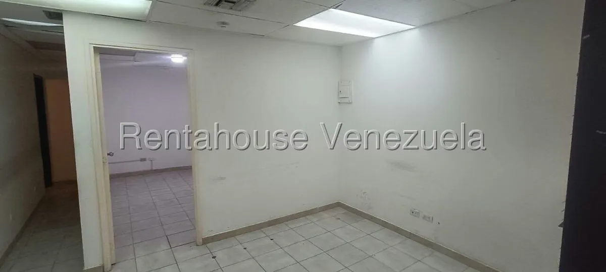 Oficina en Alquiler en Chacao, Distrito Metropolitano - 9