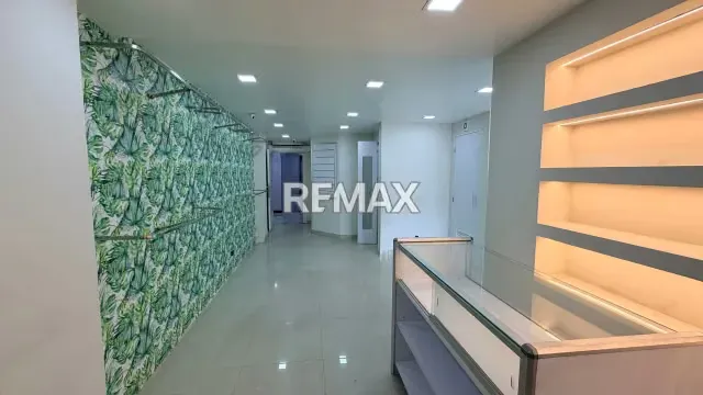 OFICINA EN VENTA EN SABANA GRANDE, CENTRO PROFESIONAL DEL ESTE - 3
