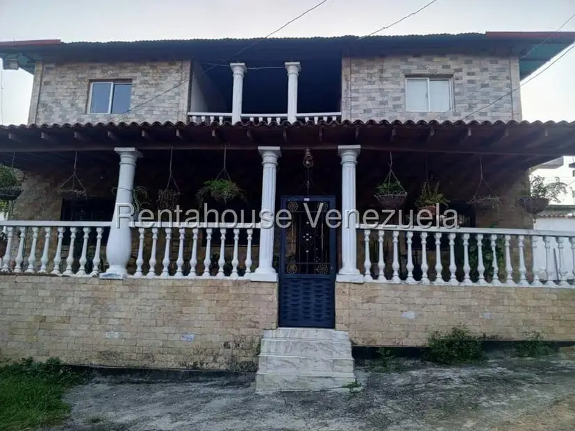 Casa (Duplex) en Venta en Las Malvinas, Trujillo