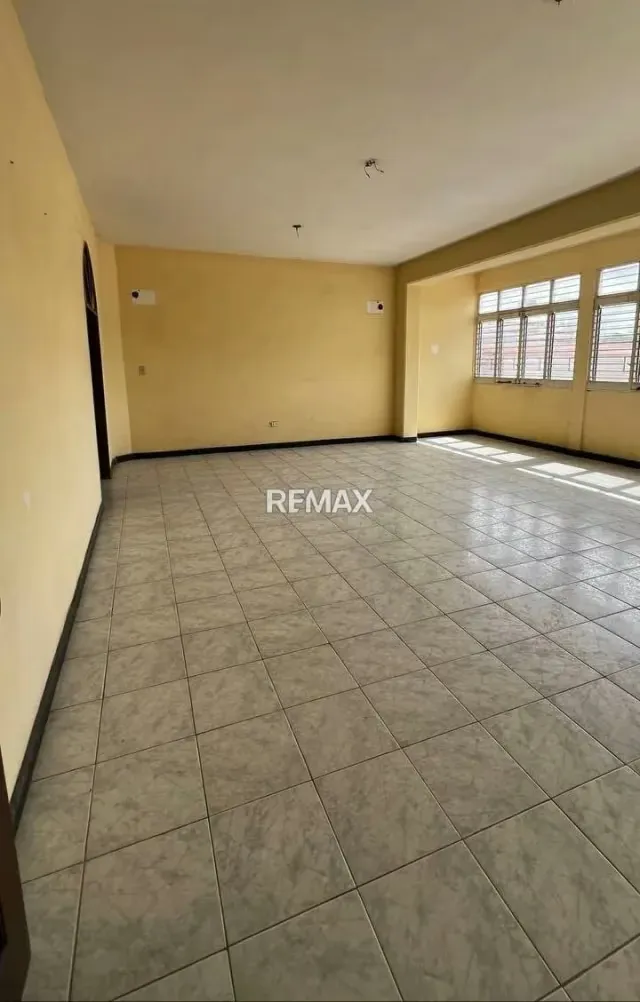 EN VENTA EDIFICIO RESIDENCIAL Y COMERCIAL EN EL CENTRO OESTE - 17