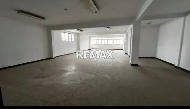 EN VENTA EDIFICIO RESIDENCIAL Y COMERCIAL EN EL CENTRO OESTE - 6